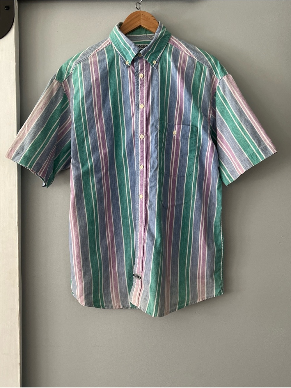 Vintage American Eagle Multi Colored Striped Men’s Medium Button Up SS Shirt